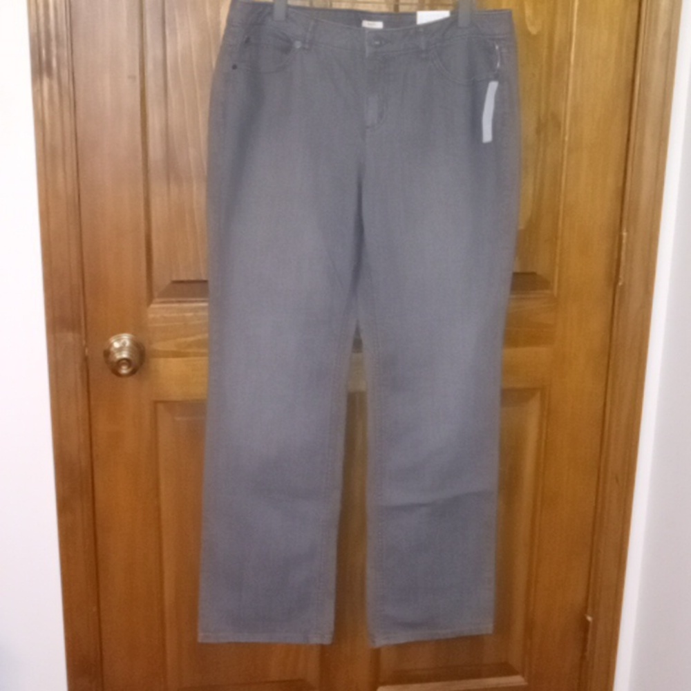Liz Claiborne Size 14 Stretch Chelsea Jeans  Rock Wash